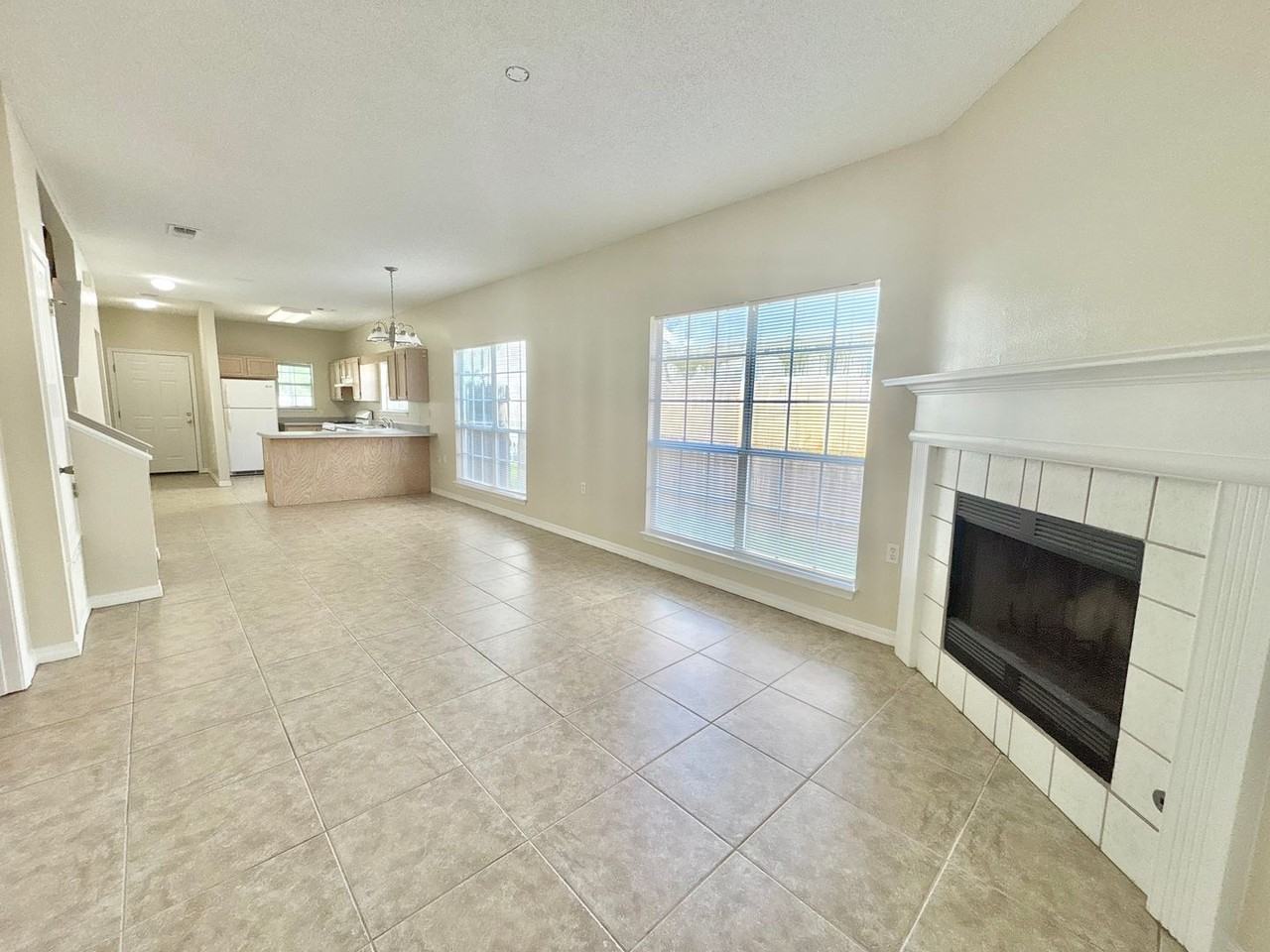 189 Wildflower Ln - Photo 5 of 18