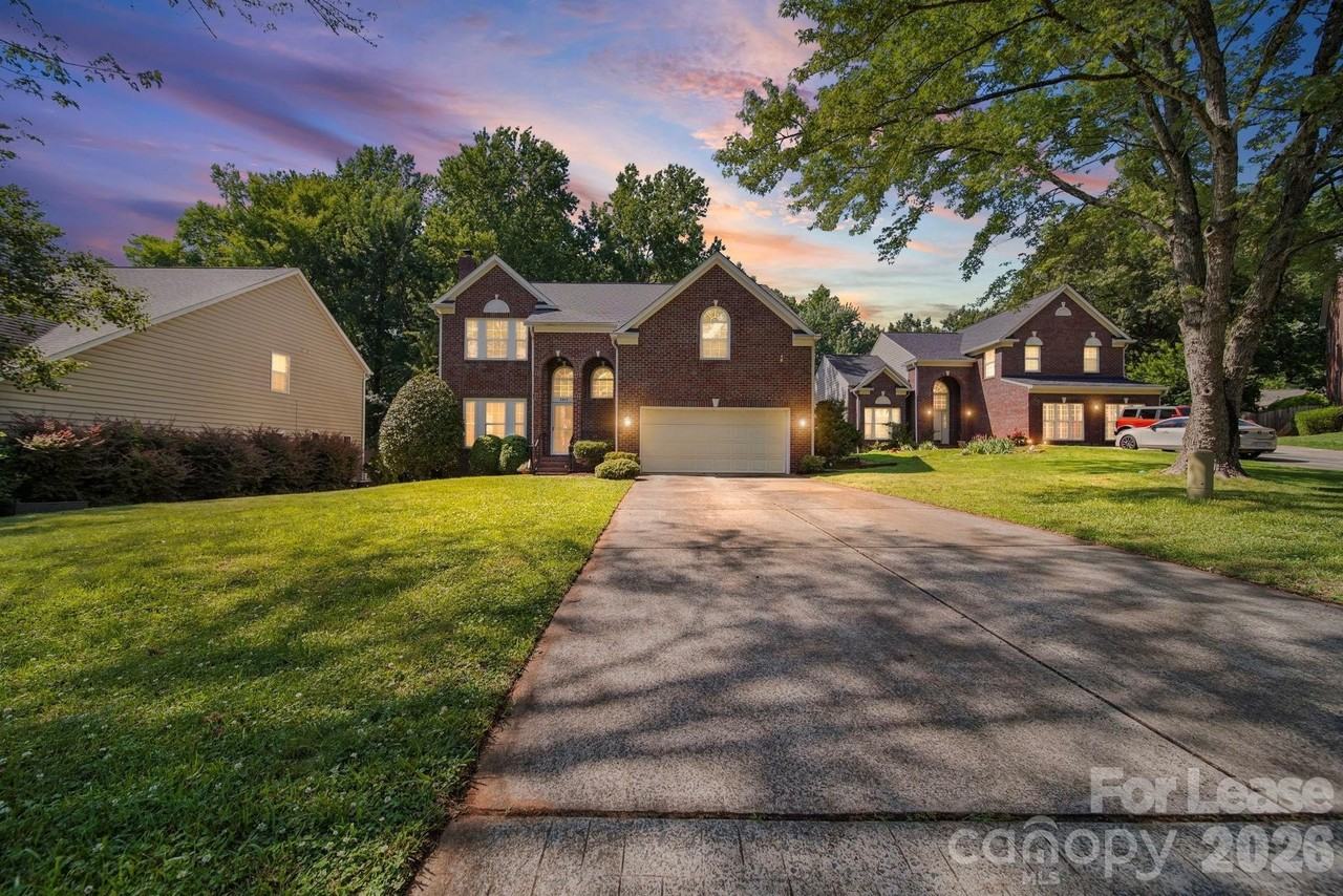 2812 Redfield Dr