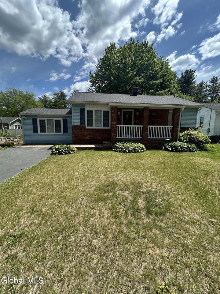 17 Pinewood Rd