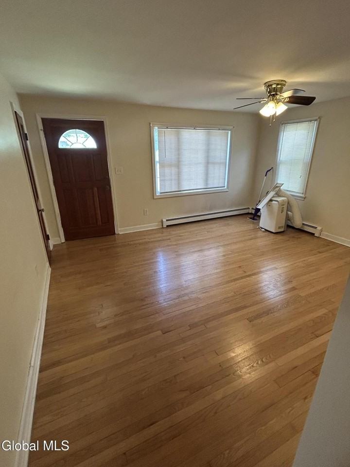 17 Pinewood Rd - Photo 6 of 15