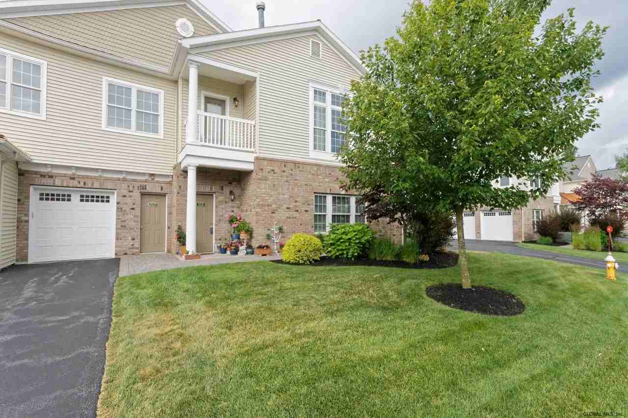 108 Valley Point Dr - Photo 3 of 32