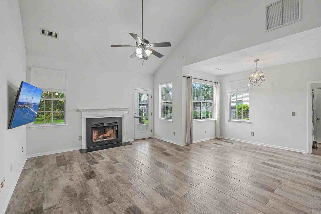 5063 Weatherstone Rd - Photo 4 of 50