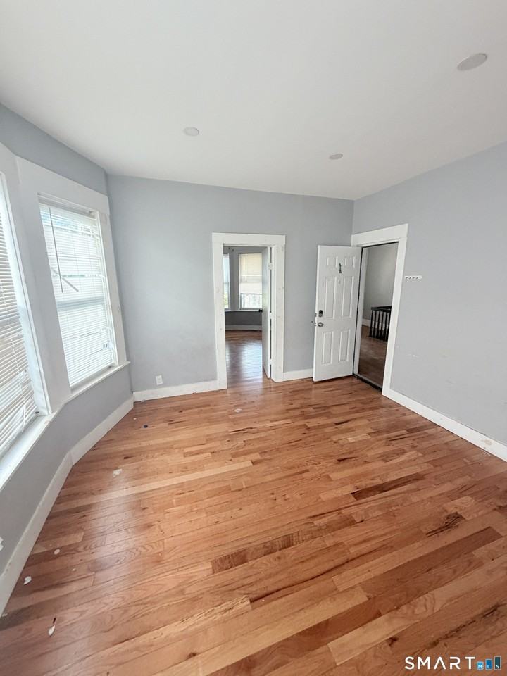 161 Lamberton St #3 - Photo 5 of 10