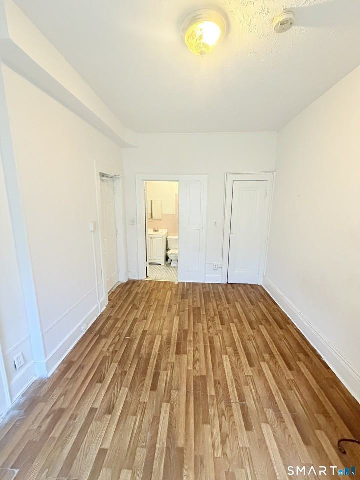 485 Howard Ave #3 - Photo 2 of 5
