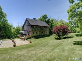 featured image of 8 Deming Rd
