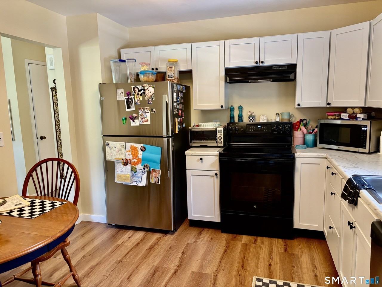 5 Governors Ln - Photo 5 of 13