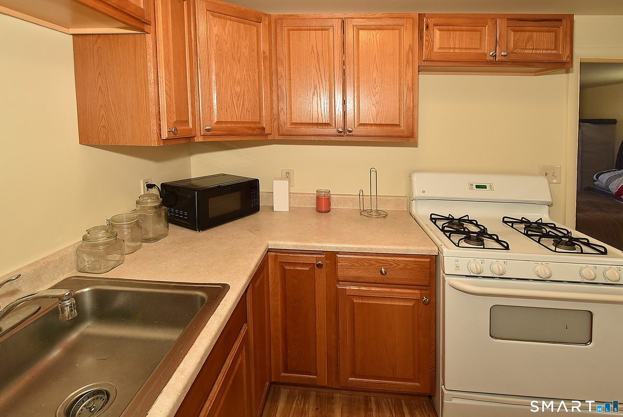 10 Grant St - Photo 4 of 20