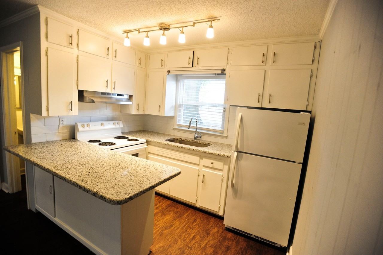 Spear Pointe Apartments - Photo 3 of 11