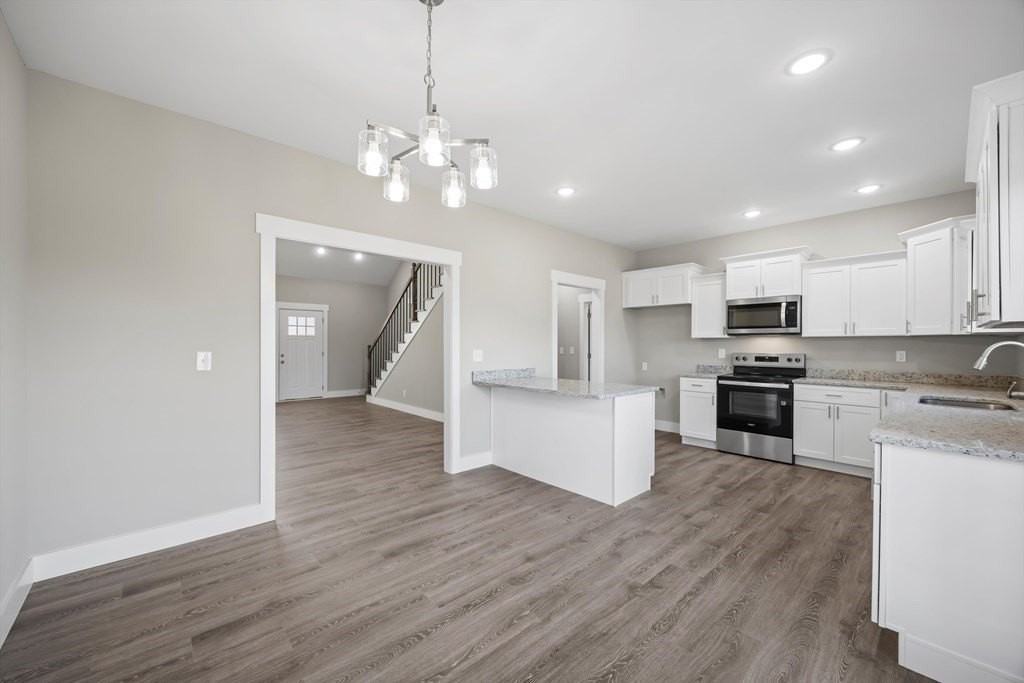 65 Maddox Ln - Photo 3 of 39