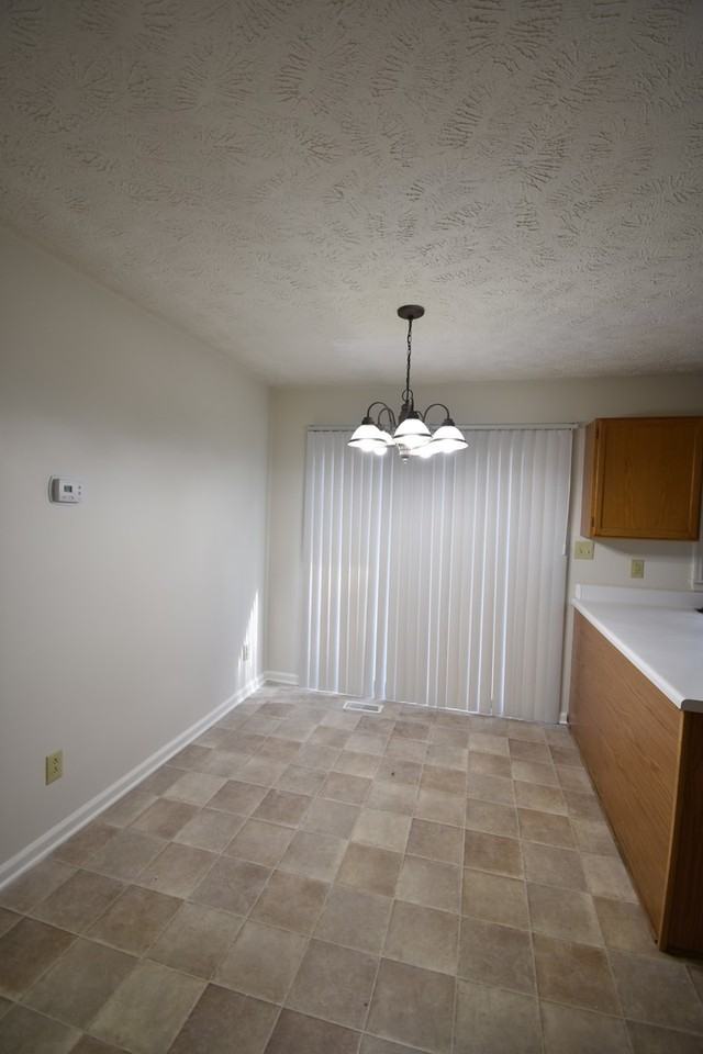 202 Cobblestone Ct - Photo 6 of 17