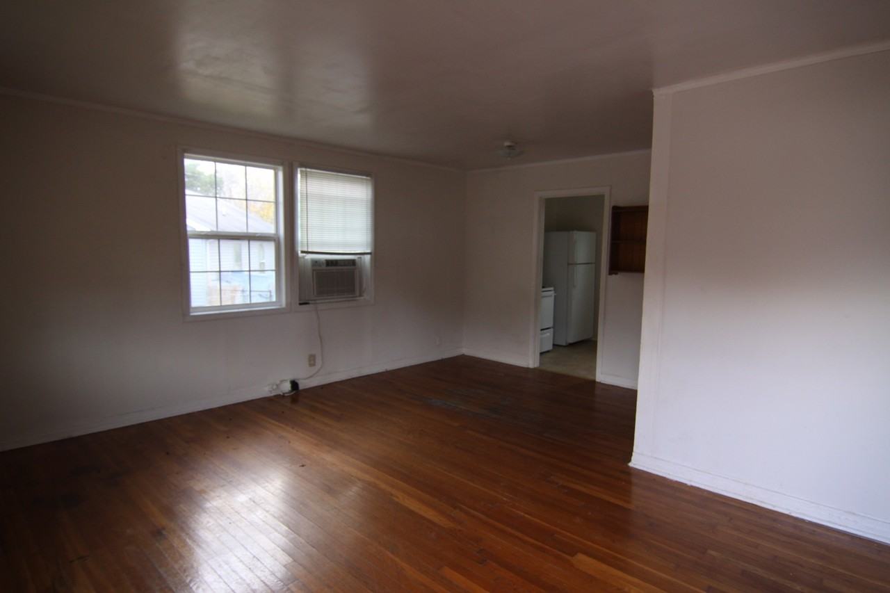 1316 Sunnyview Dr - Photo 2 of 13