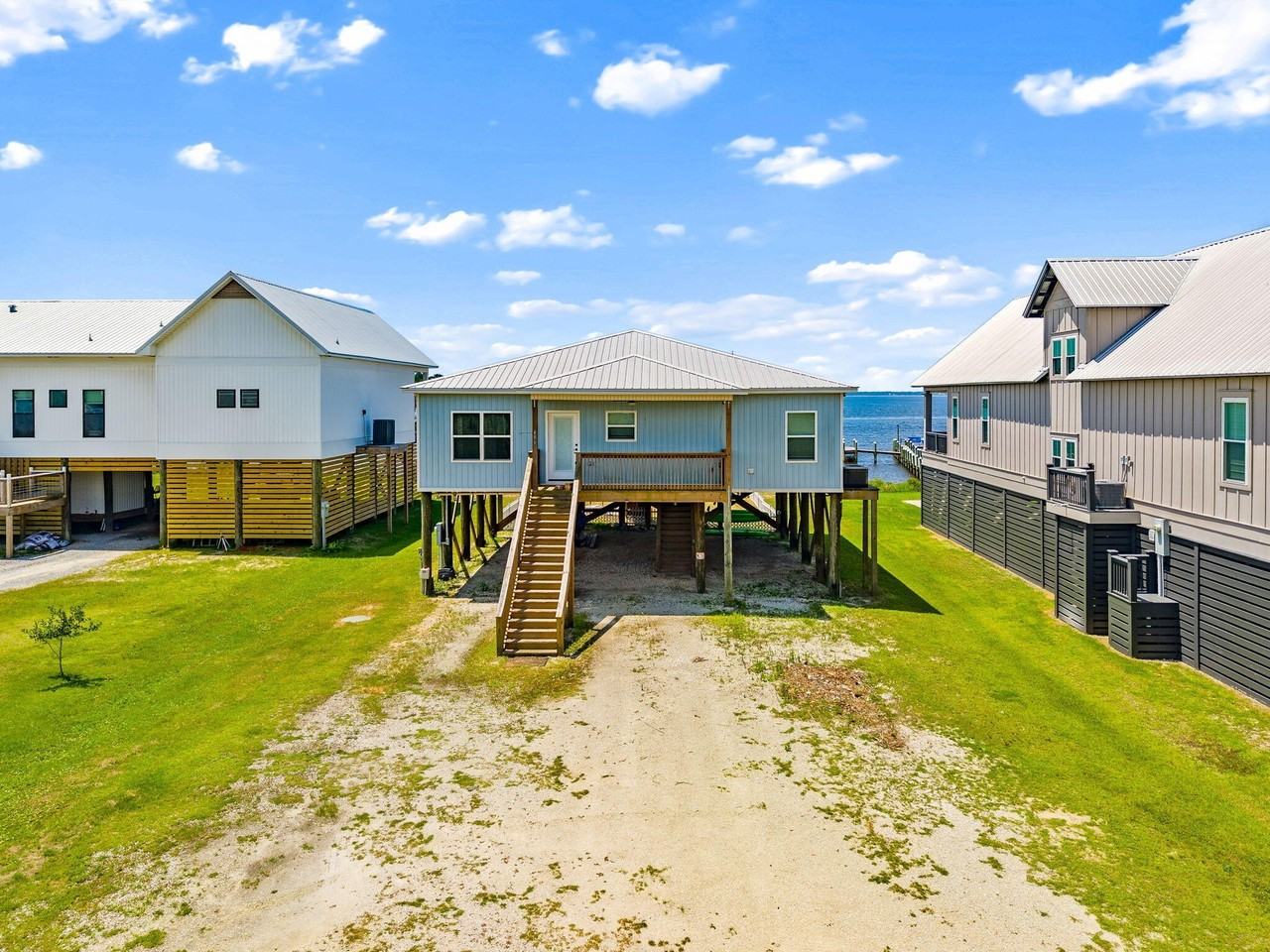 486 Beatrice Point Rd - Photo 2 of 41
