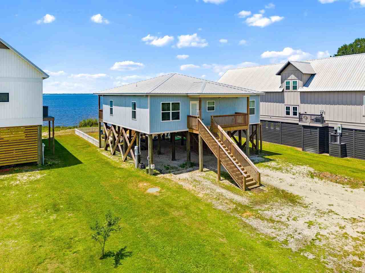 486 Beatrice Point Rd - Photo 4 of 41