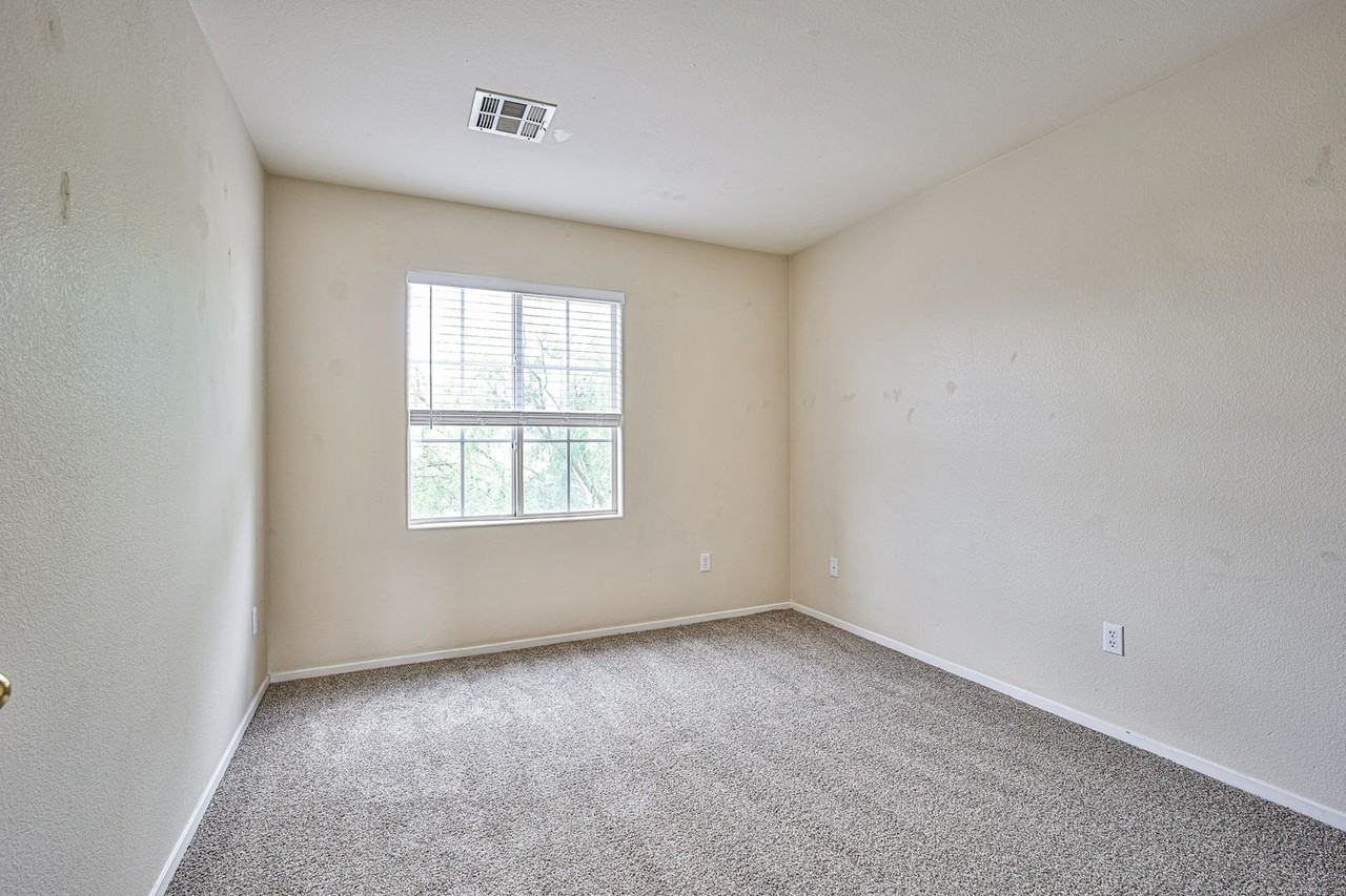 8104 Caspian Moon Dr - Photo 2 of 30