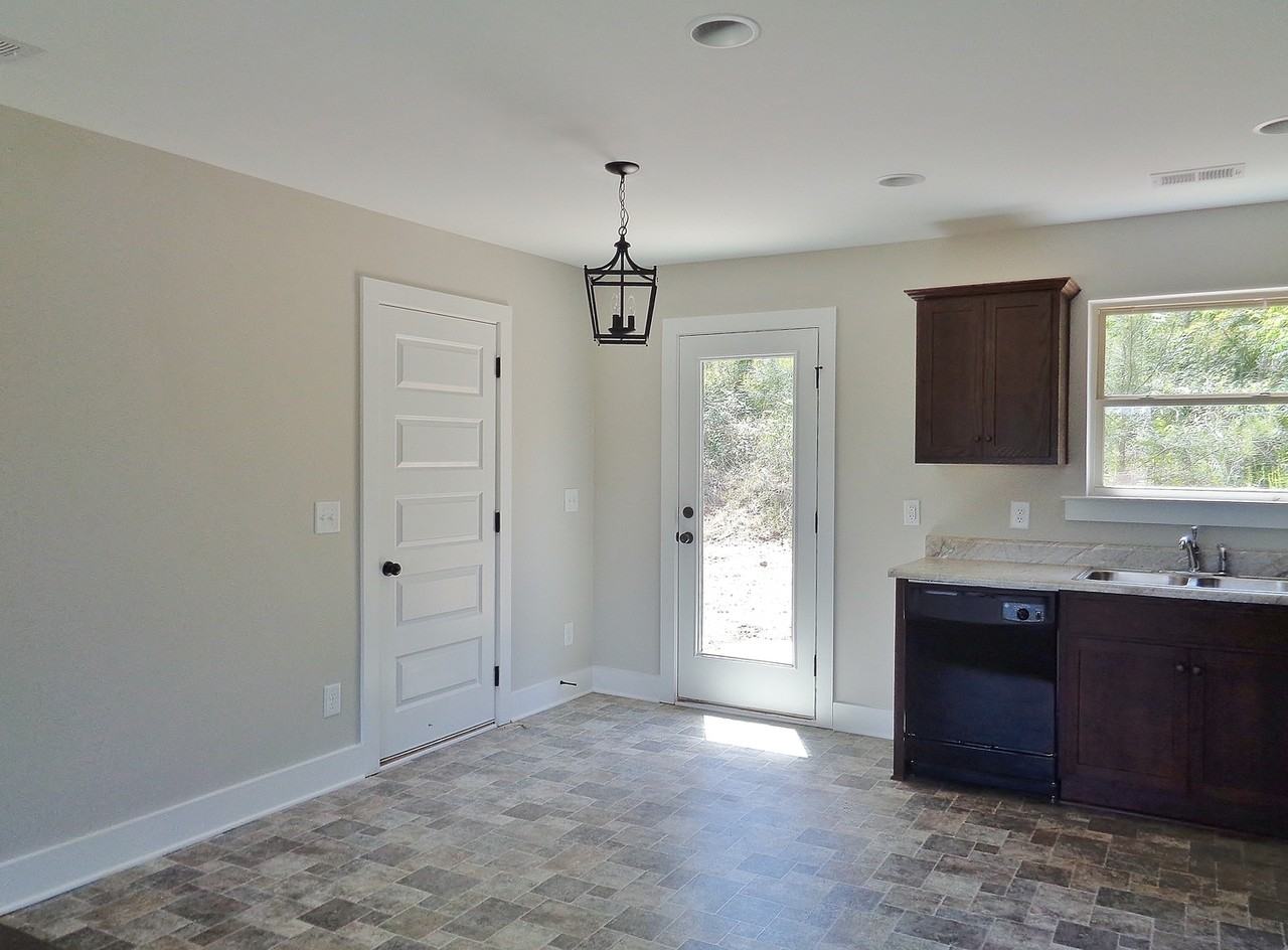 11489 Jace Ave - Photo 7 of 25