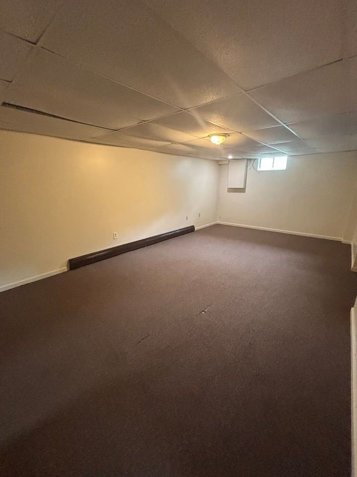 216 Woodcock Dr - Photo 3 of 12