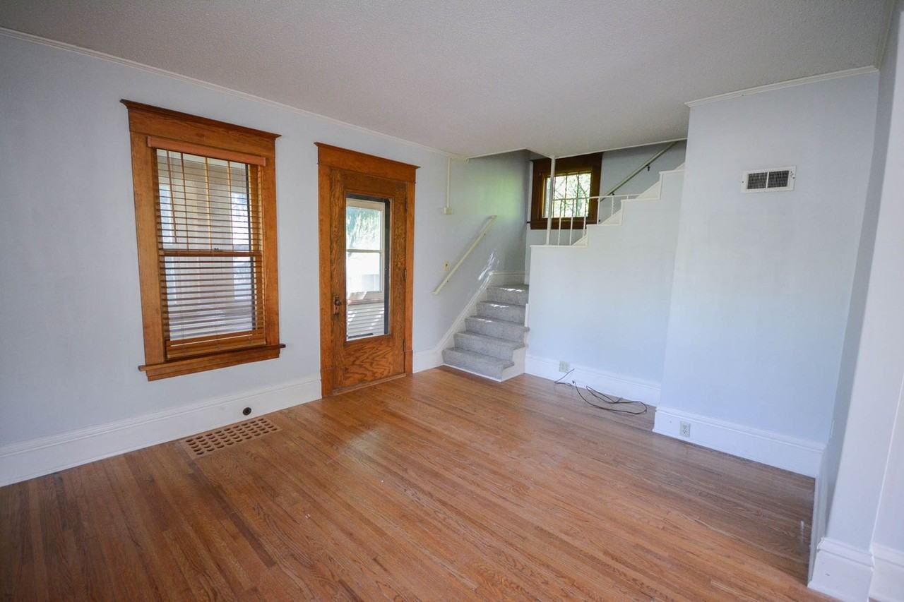 538 14th Ave Sw - Photo 7 of 26