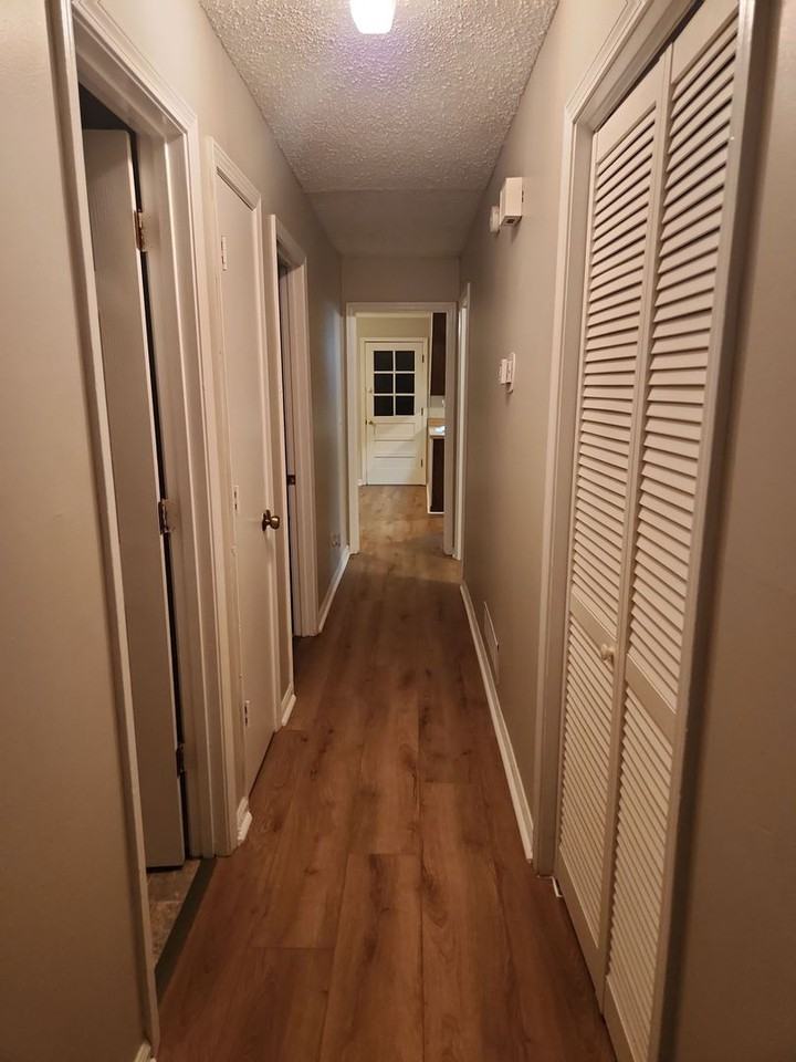 105 Landford Ct - Photo 7 of 14