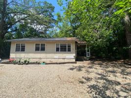 featured image of 1725 Airport Dr