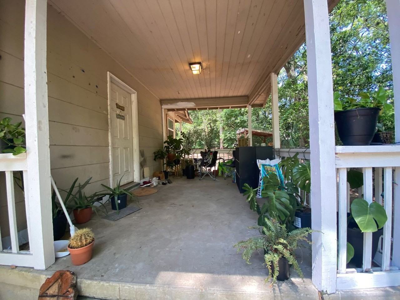 1725 Airport Dr - Photo 2 of 33