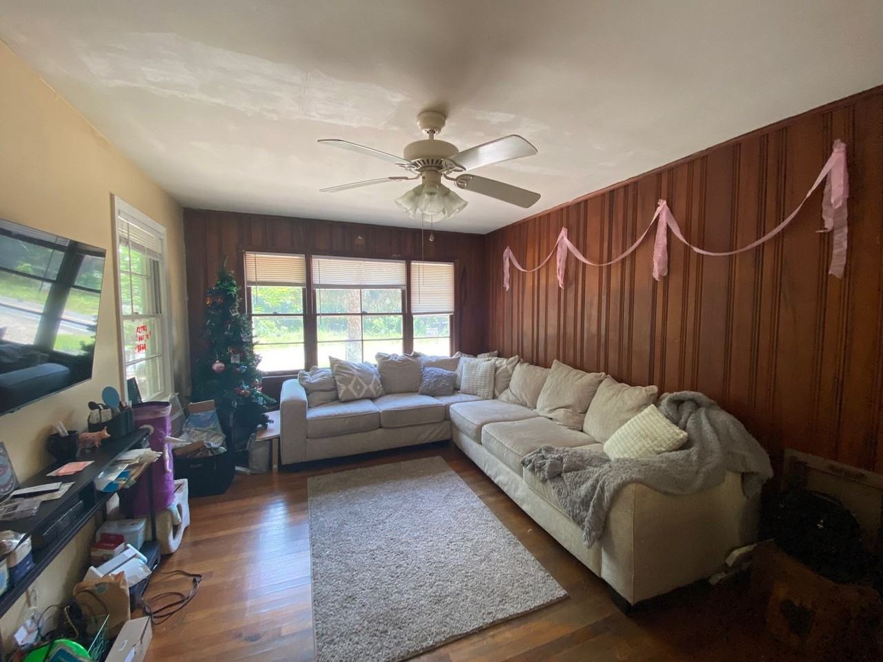 1725 Airport Dr - Photo 4 of 33