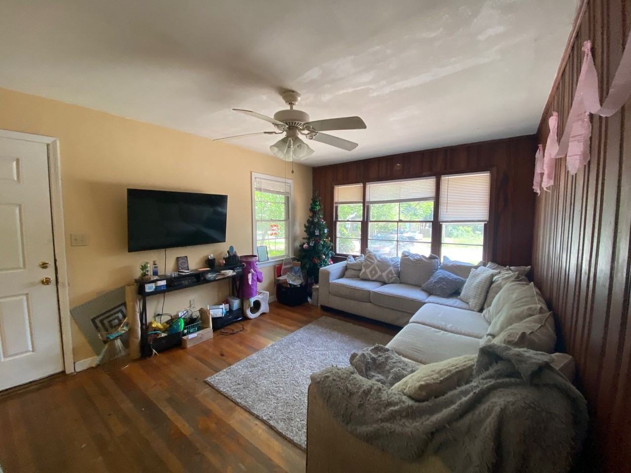 1725 Airport Dr - Photo 5 of 33