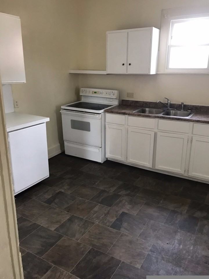 388 Indiana St - Photo 2 of 7