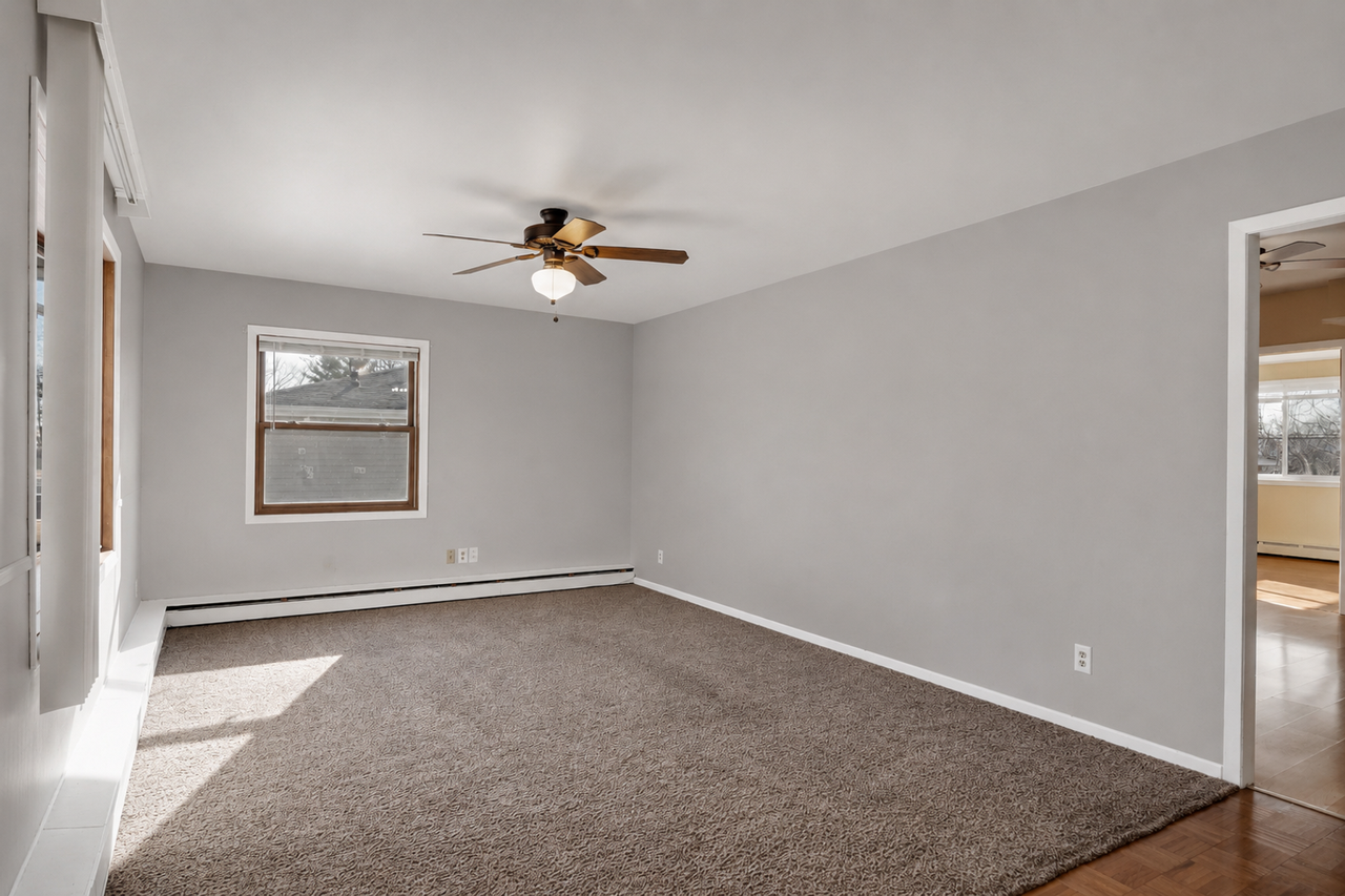 526 8th Ave S - Photo 3 of 30
