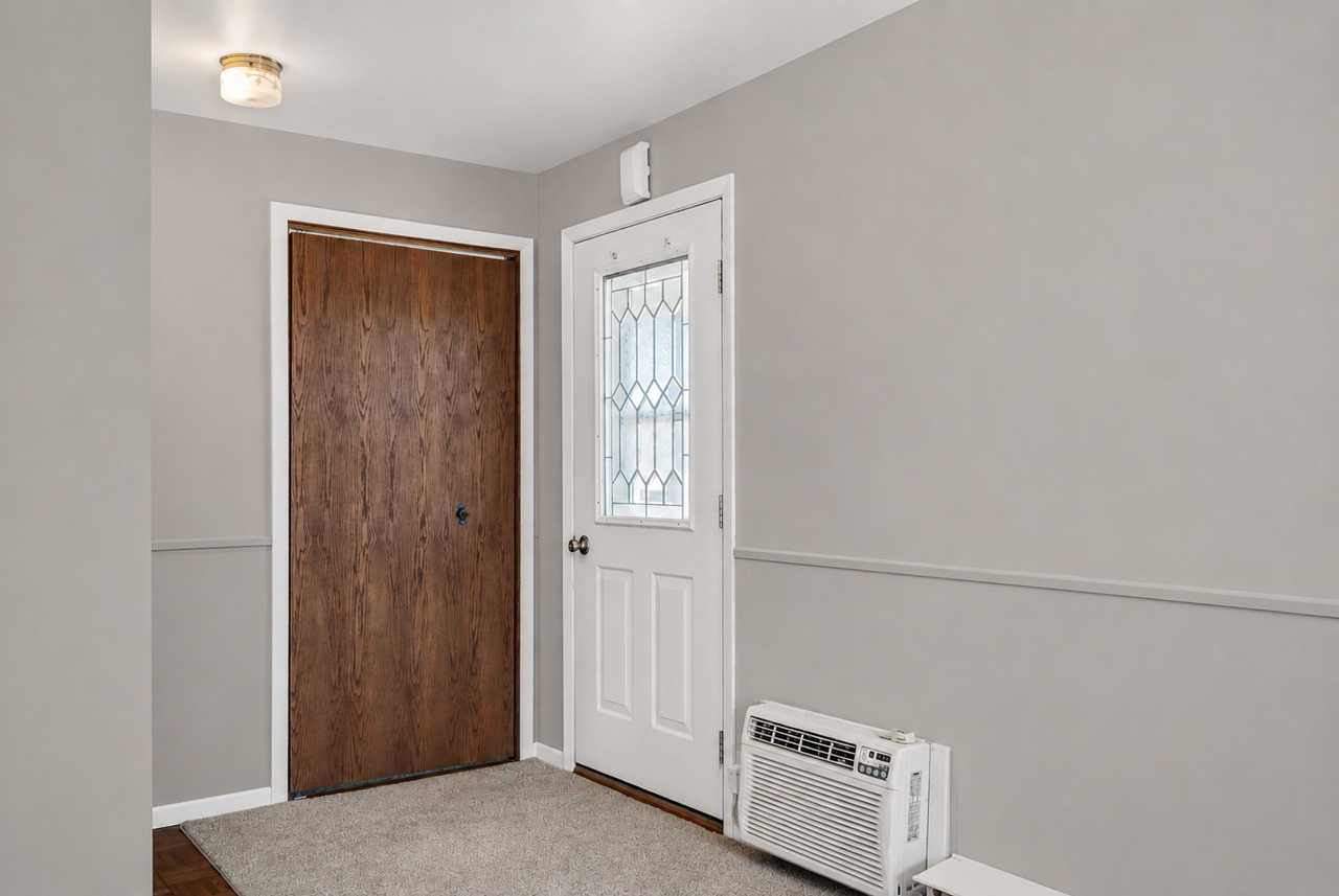 526 8th Ave S - Photo 7 of 30