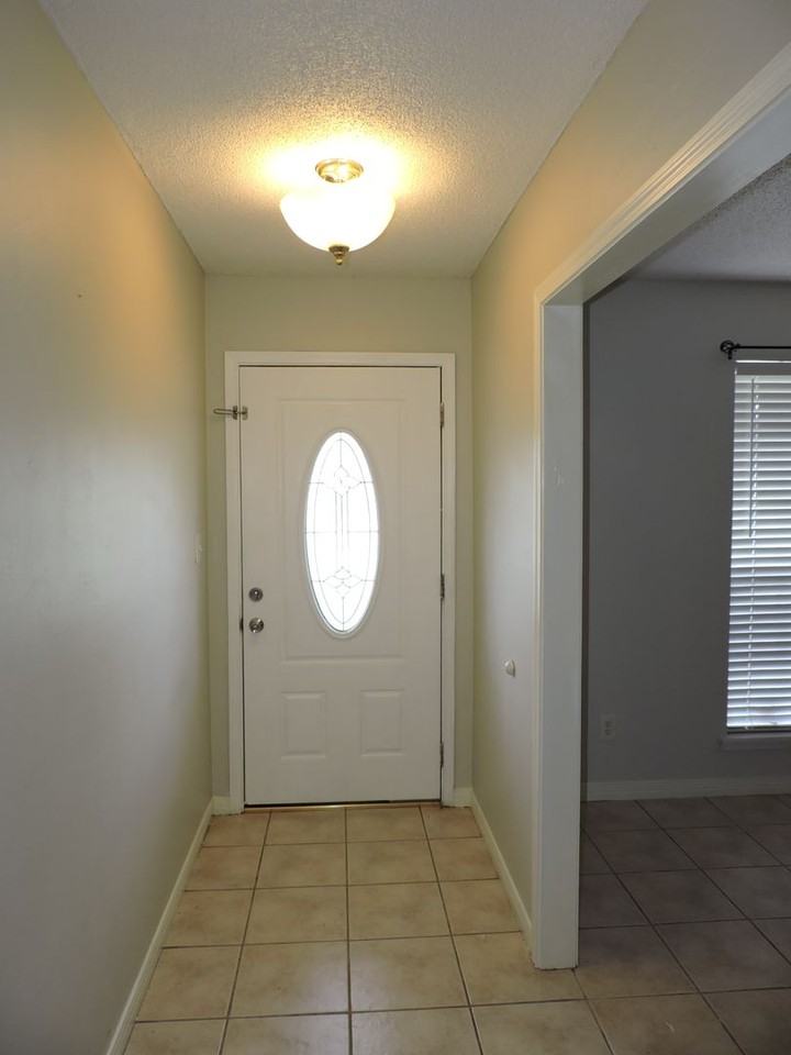 7834 Charter Oaks Dr - Photo 2 of 21