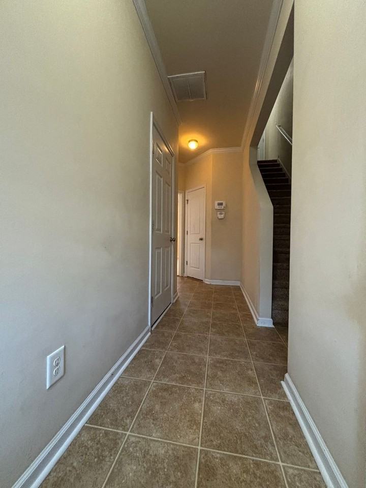 116 Waterstone Ln - Photo 2 of 19