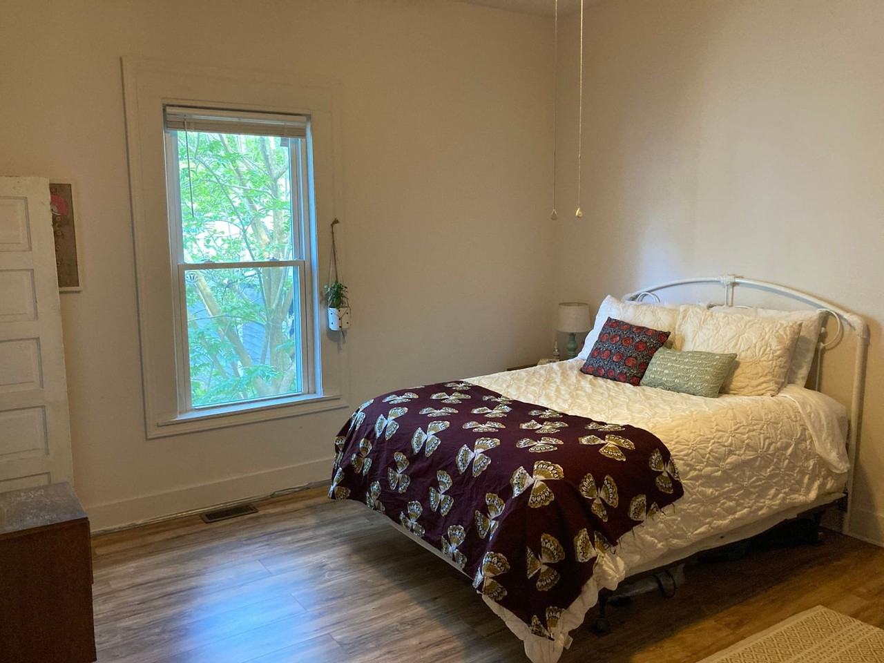 410 Gray Ave - Photo 6 of 15