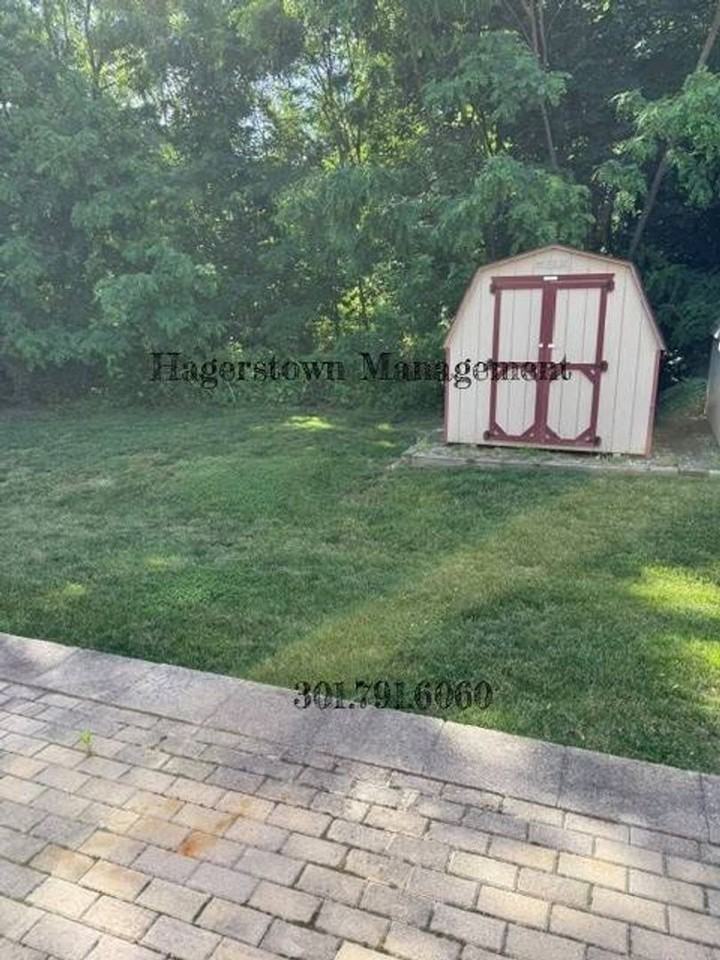 112 W Water St - Photo 4 of 4