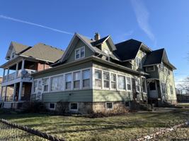 featured image of 975 N Church St #1