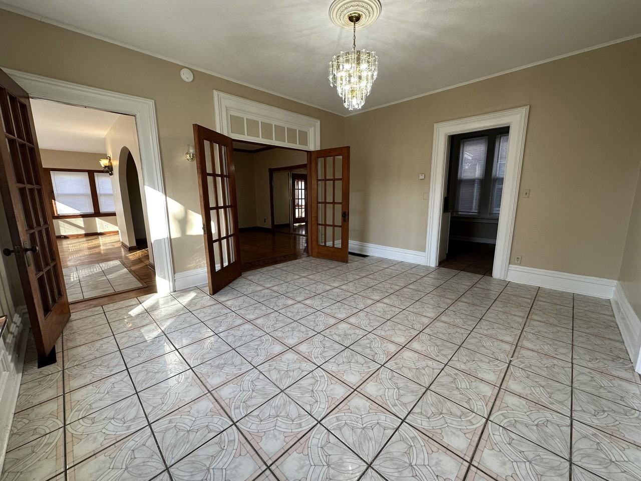 975 N Church St #1 - Photo 4 of 17