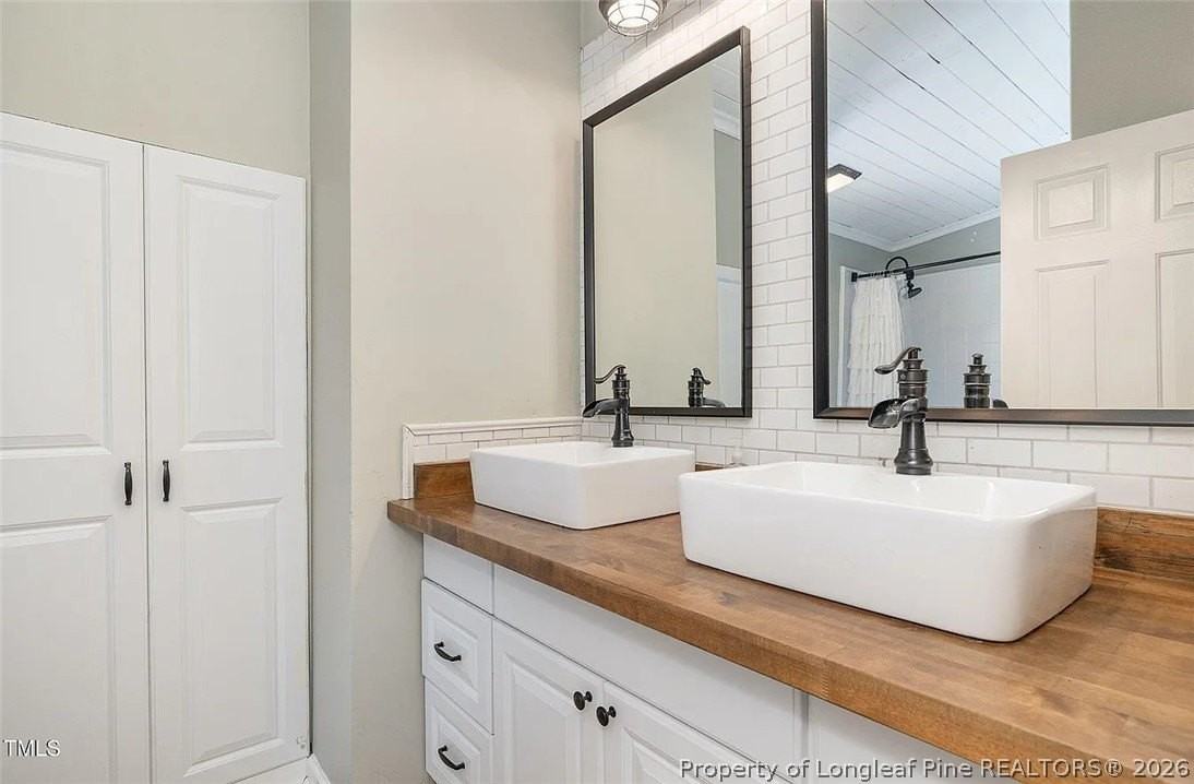 18 Five Ponds Dr - Photo 7 of 23