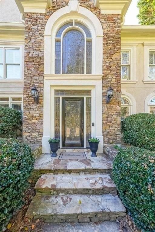 2502 Oak Hill Overlook - Photo 2 of 42