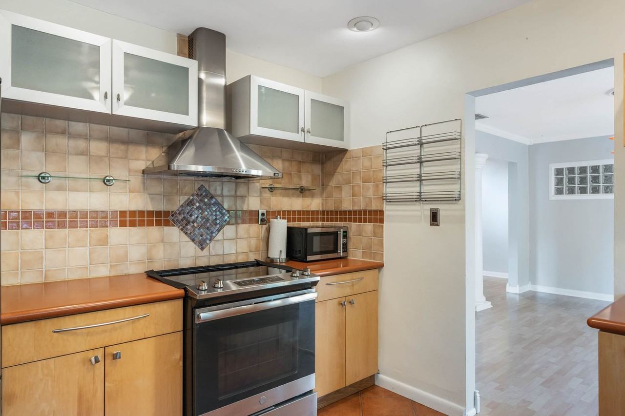 1207 Briercliff Dr - Photo 6 of 17