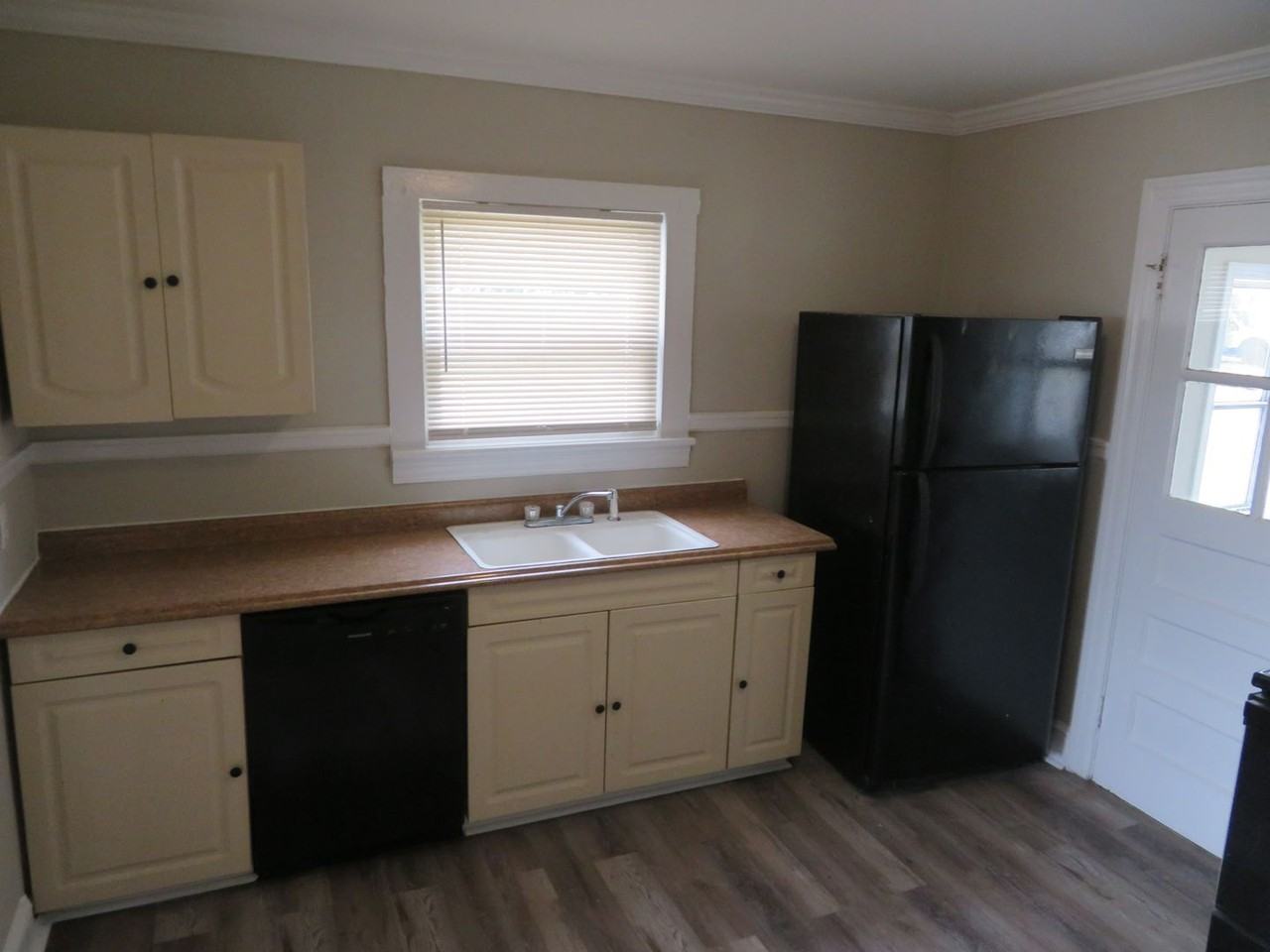 602 Floral Ave - Photo 6 of 16