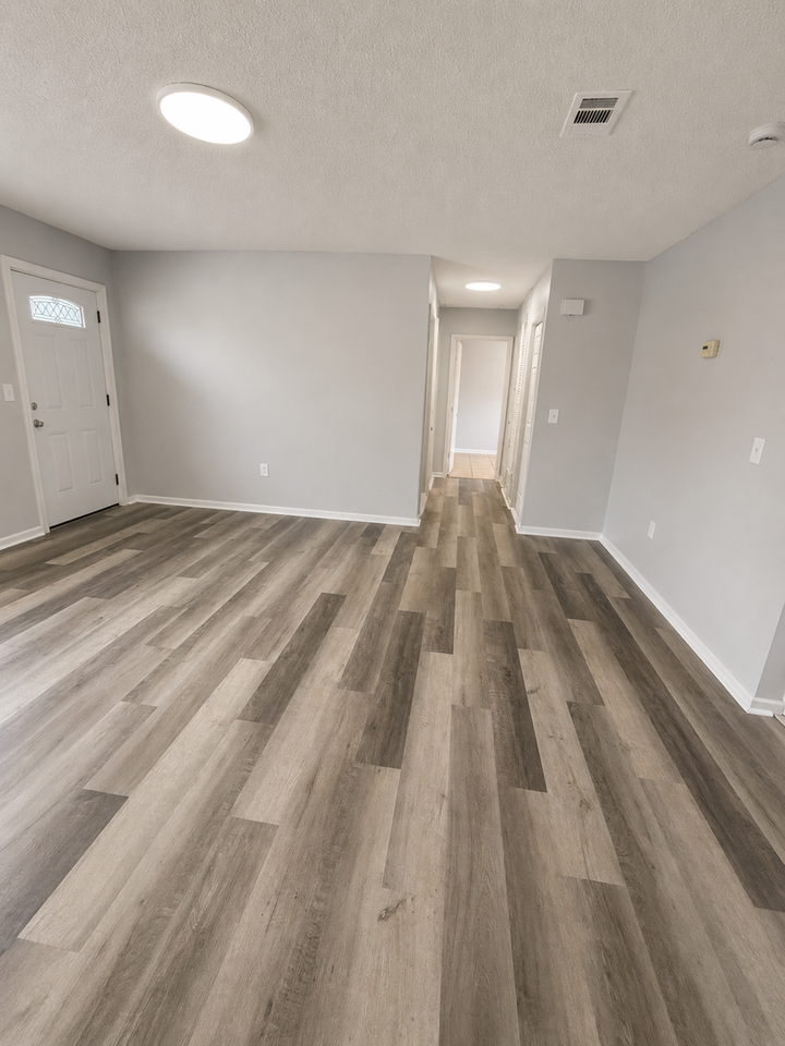 511 65th Avenue Dr W - Photo 3 of 9
