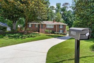 388 Lakemoore Dr Ne - Photo 1 of 1