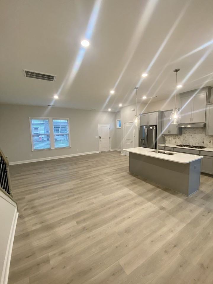 5765 Crevice Dr - Photo 6 of 29