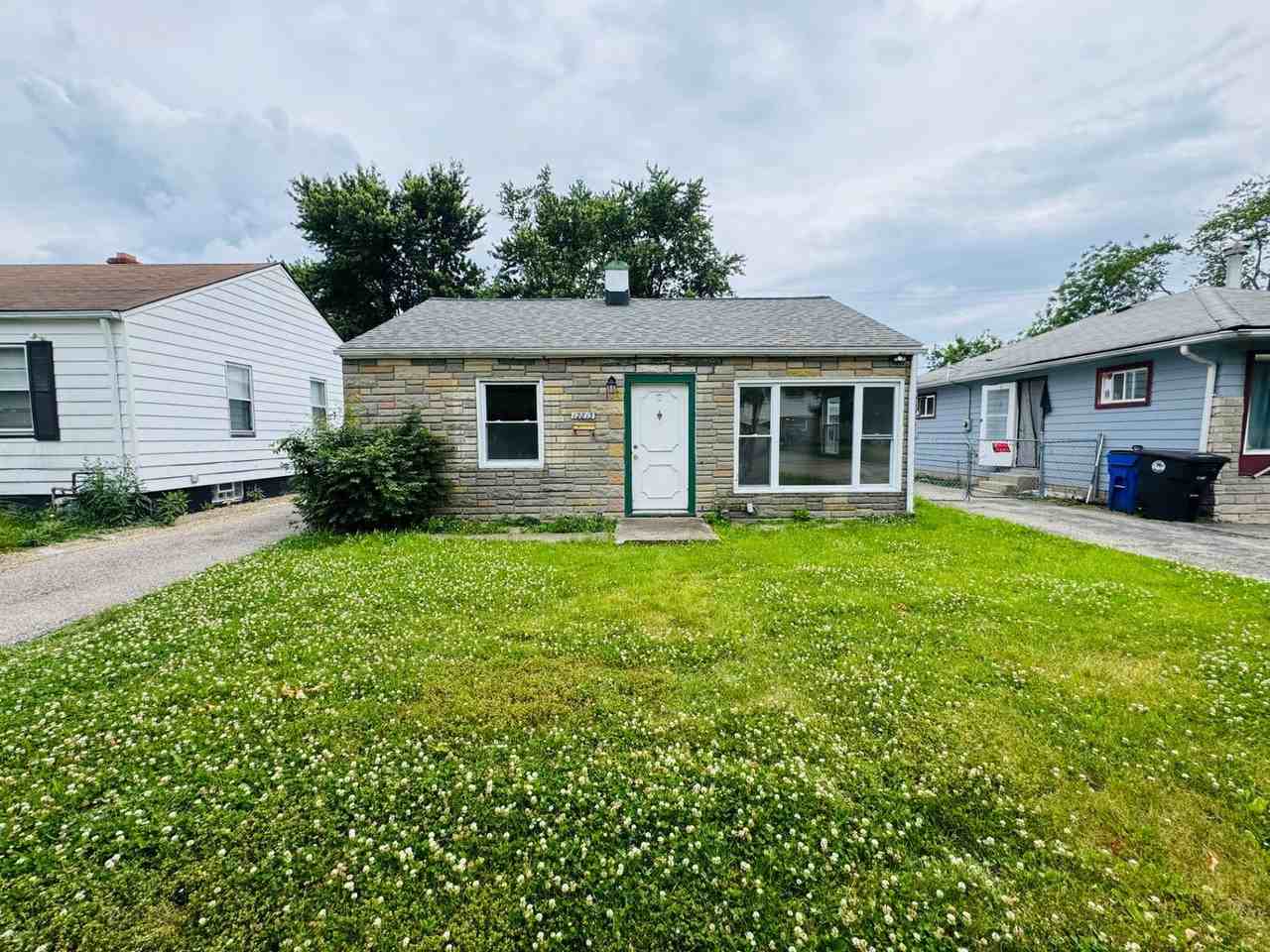 12813 Guardian Blvd - Photo 2 of 17