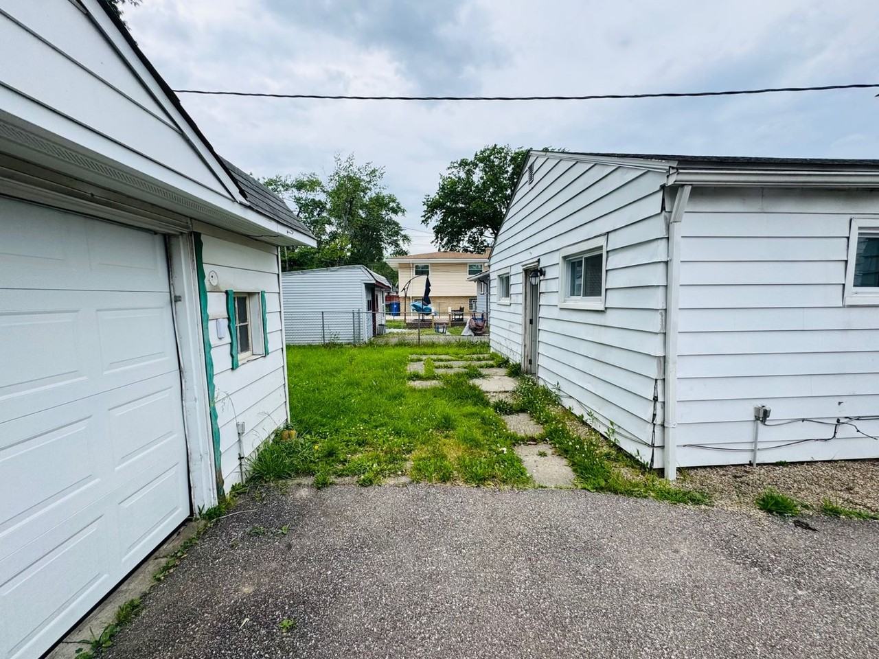 12813 Guardian Blvd - Photo 3 of 17