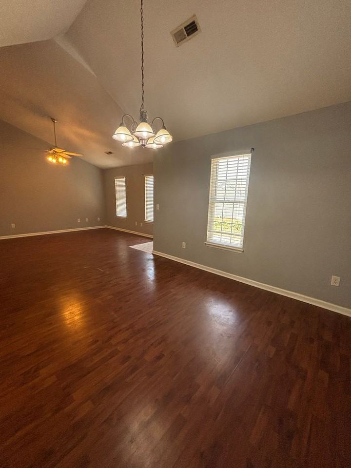 327 Springfield Cir - Photo 6 of 19