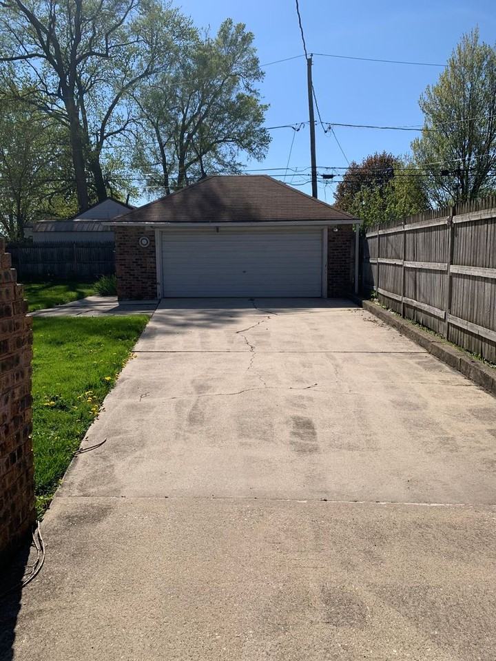 1312 Gordon Ave - Photo 3 of 5