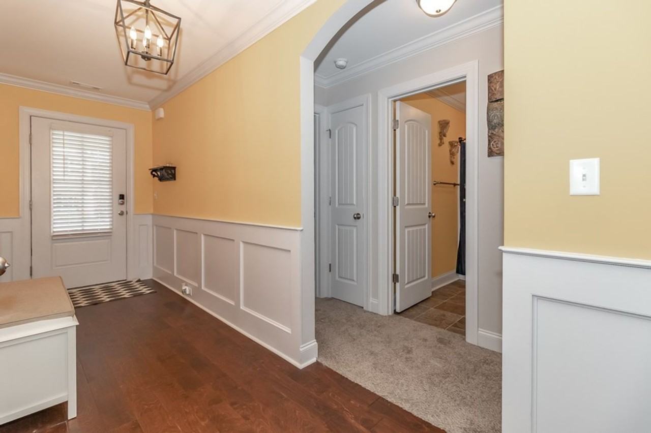 2112 Kinsale Ave - Photo 6 of 42