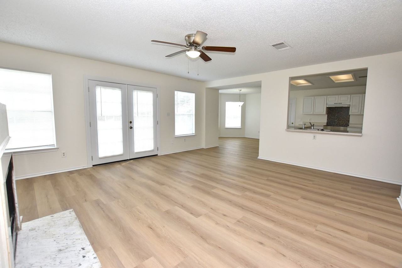 Round Rock / Pflugerville Houses - Photo 5 of 17