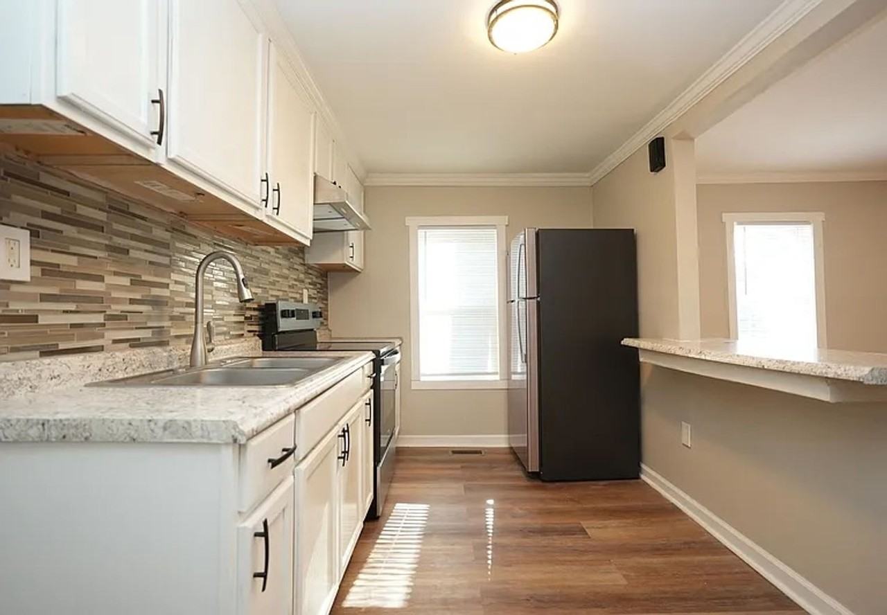 19306 S Hill St - Photo 4 of 13