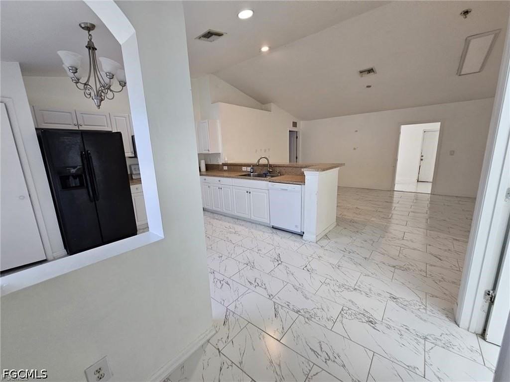 3005 40th St W - Photo 2 of 15